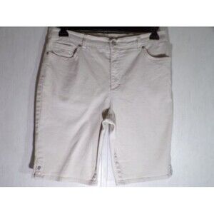 Gloria Vanderbilt Amanda Bermuda Shorts All Around Slimming 14P Stretch Cream